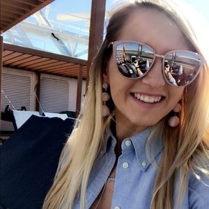 Meet your Posher, Lindsey